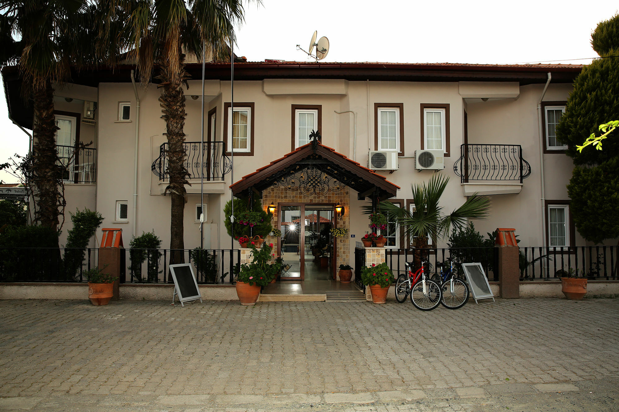 Eon Dalyan Boutique Hotel Exterior photo